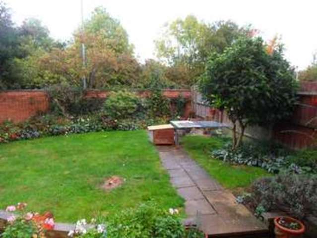  Image of 4 bedroom Detached house for sale in Arkwright Drive Binfield Bracknell RG42 at Arkwright Drive  Bracknell, RG42 1FX