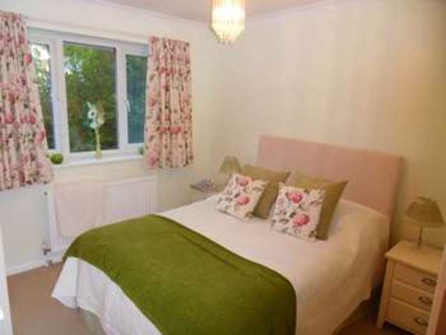  Image of 4 bedroom Detached house for sale in Arkwright Drive Binfield Bracknell RG42 at Arkwright Drive  Bracknell, RG42 1FX