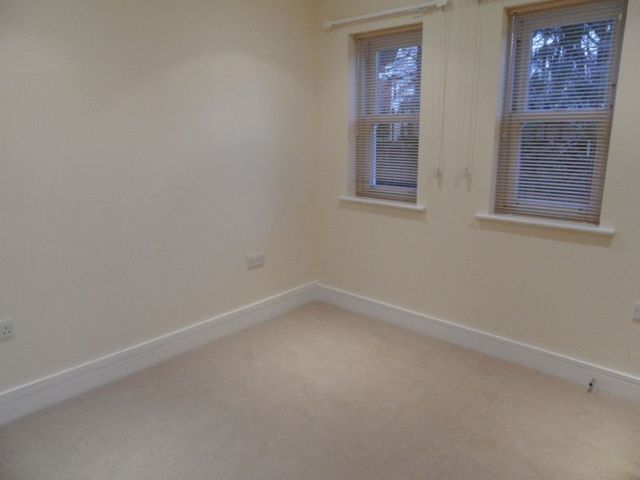  Image of 2 bedroom Flat for sale in Institute Road Marlow SL7 at Institute Road  Marlow, SL7 1BB