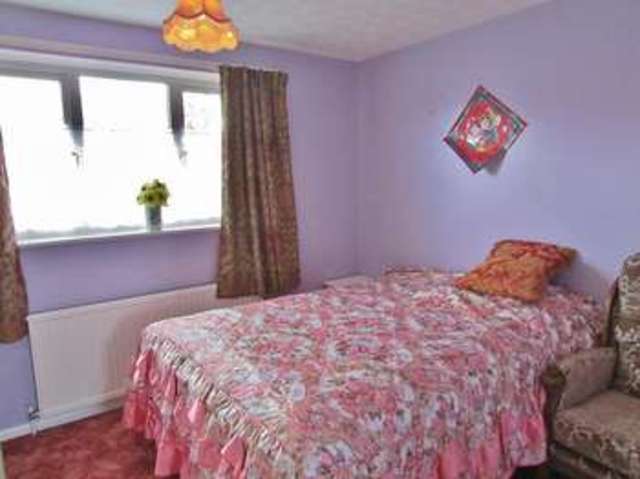  Image of 2 bedroom End of Terrace to rent in Chandlers Close Wantage OX12 at Wantage, OX12 8EW