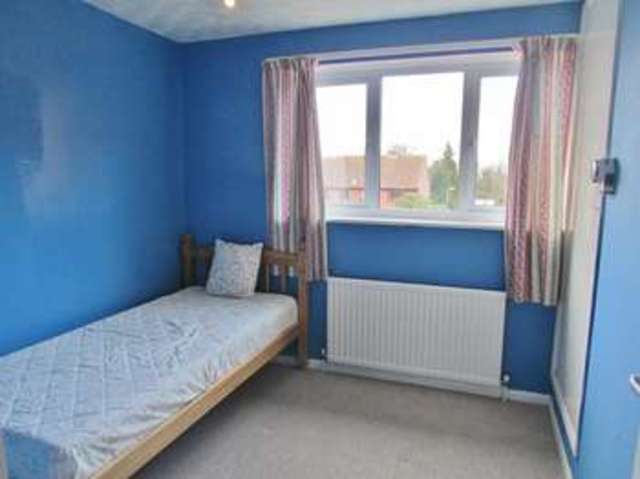  Image of 2 bedroom End of Terrace to rent in Chandlers Close Wantage OX12 at Wantage, OX12 8EW