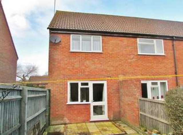 Image of 2 bedroom End of Terrace to rent in Chandlers Close Wantage OX12 at Wantage, OX12 8EW