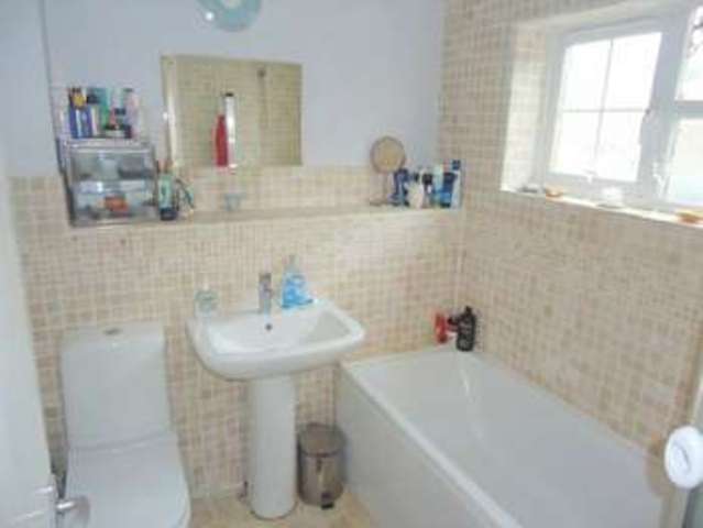  Image of 2 bedroom Property for sale in Chapel Street Hemel Hempstead HP2 at Chapel Street  Hemel Hempstead, HP2 5DJ