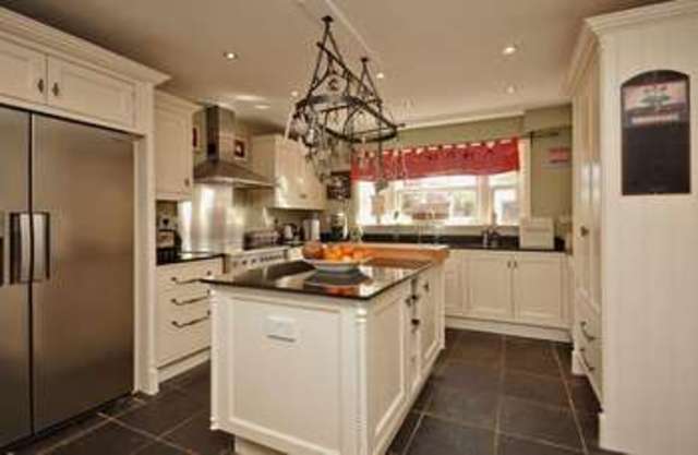  Image of 8 bedroom Detached house for sale in Stowhill Childrey Wantage OX12 at Childrey  Wantage, OX12 9XQ