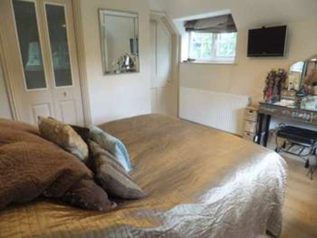  Image of 3 bedroom End of Terrace for sale in Church Street Shoreham Sevenoaks TN14 at church Street  Shoreham, TN14 7SG