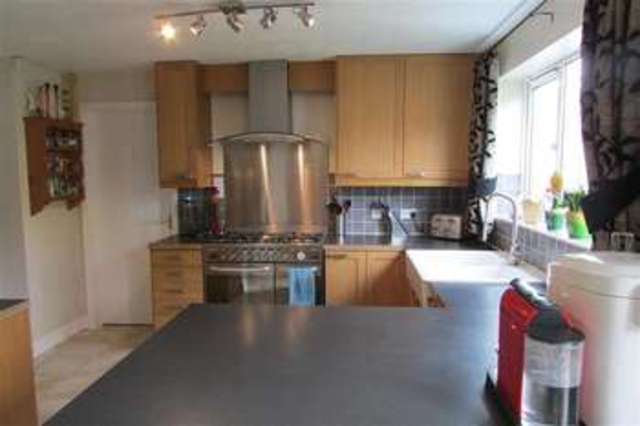 Image of 4 bedroom Detached house for sale in Churchward Close Grove Wantage OX12 at Grove  Wantage, OX12 0QZ