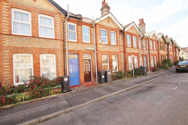  Image of 4 bedroom Terraced house to rent in Corporation Road Bournemouth BH1 at Corporation Road  BOURNEMOUTH, BH1 4SJ