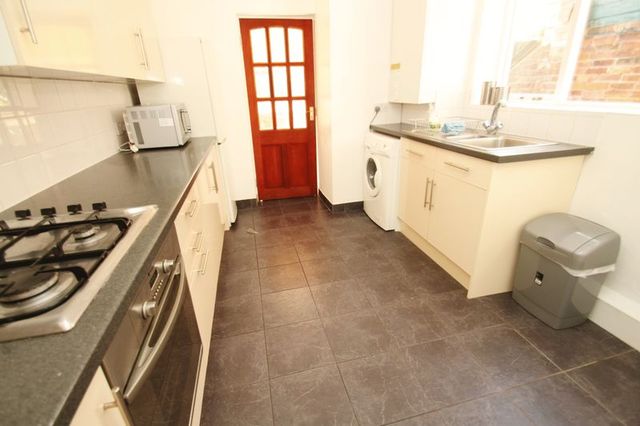  Image of 4 bedroom Terraced house to rent in Corporation Road Bournemouth BH1 at Corporation Road  BOURNEMOUTH, BH1 4SJ
