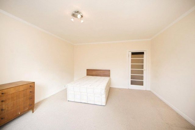  Image of 4 bedroom Flat to rent in Finchley Road London NW3 at Finchley Road London Swiss Cottage, NW3 7TS