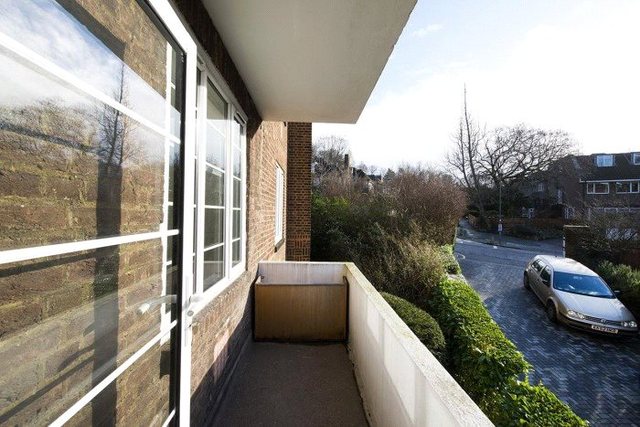  Image of 4 bedroom Flat to rent in Finchley Road London NW3 at Finchley Road London Swiss Cottage, NW3 7TS