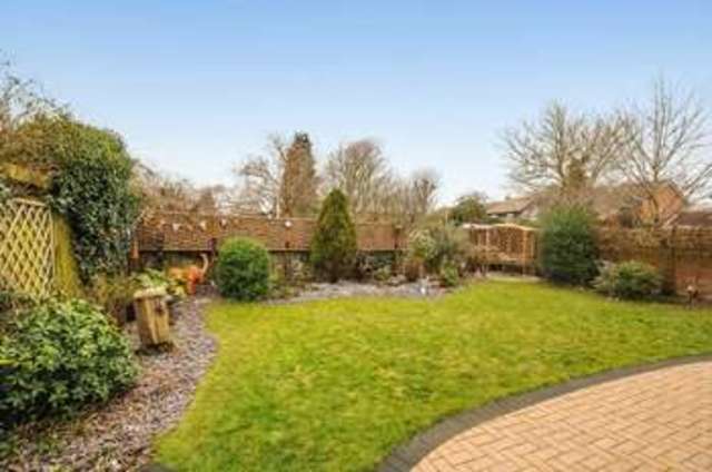  Image of 4 bedroom Detached house for sale in Hermitage Road Abingdon OX14 at Hermitage Road  Abingdon, OX14 5RN
