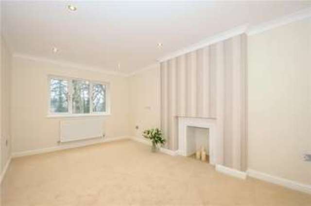  Image of 4 bedroom Detached house for sale in Hermitage Road Woking GU21 at St.Johns Woking Knaphill, GU21 8XH