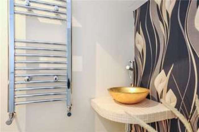  Image of 4 bedroom Detached house for sale in Hermitage Road Woking GU21 at St.Johns Woking Knaphill, GU21 8XH