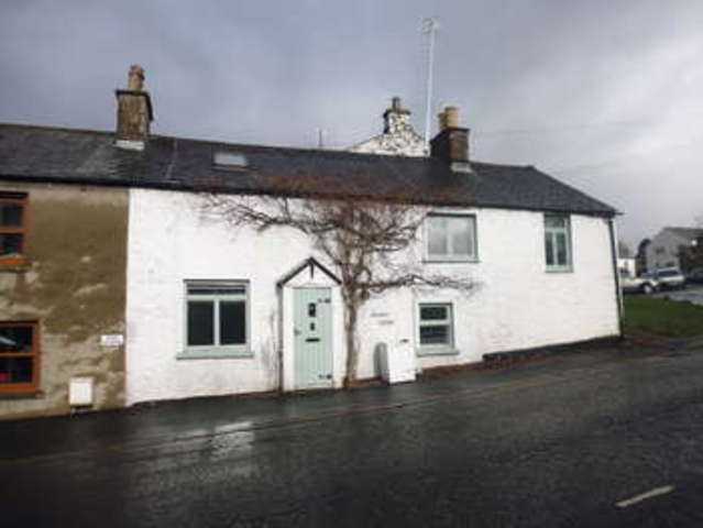  Image of 4 bedroom Cottage for sale in Main Street Milnthorpe LA7 at Milnthorpe Cumbria, LA7 7PP