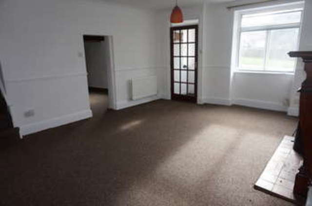  Image of 4 bedroom Cottage for sale in Main Street Milnthorpe LA7 at Milnthorpe Cumbria, LA7 7PP