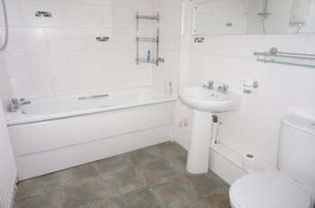  Image of 4 bedroom Cottage for sale in Main Street Milnthorpe LA7 at Milnthorpe Cumbria, LA7 7PP