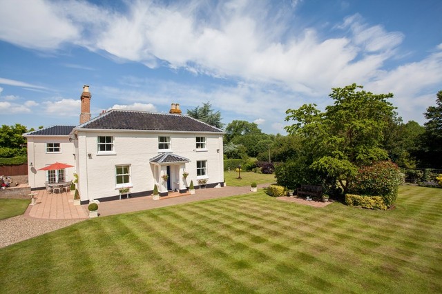  Image of 6 bedroom Detached house for sale in Low Road Keswick Norwich NR4 at Keswick Norwich Norfolk, NR4 6TZ