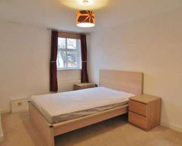  Image of 2 bedroom Flat to rent in Mill Street Wantage OX12 at Wantage, OX12 9NZ