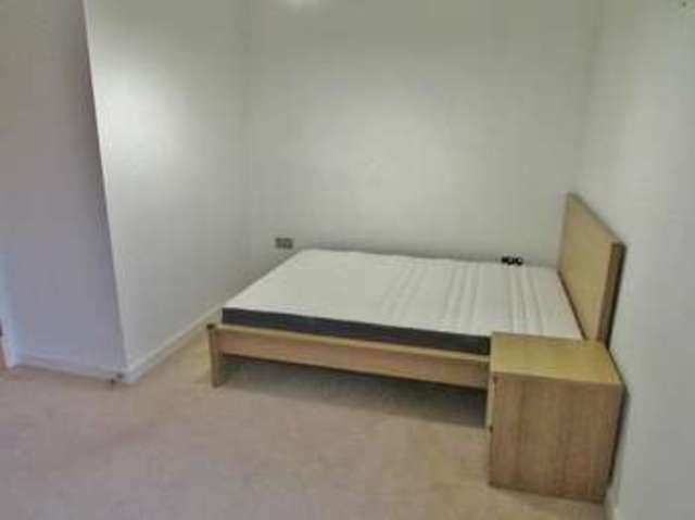  Image of 2 bedroom Flat to rent in Mill Street Wantage OX12 at Wantage, OX12 9NZ