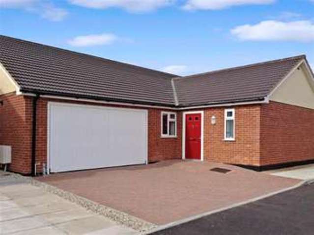  Image of 3 bedroom Bungalow for sale in Lampits Hill Corringham Stanford-Le-Hope SS17 at Corringham Stanford-Le-Hope Stanford-Le-Hope, SS17 9AA