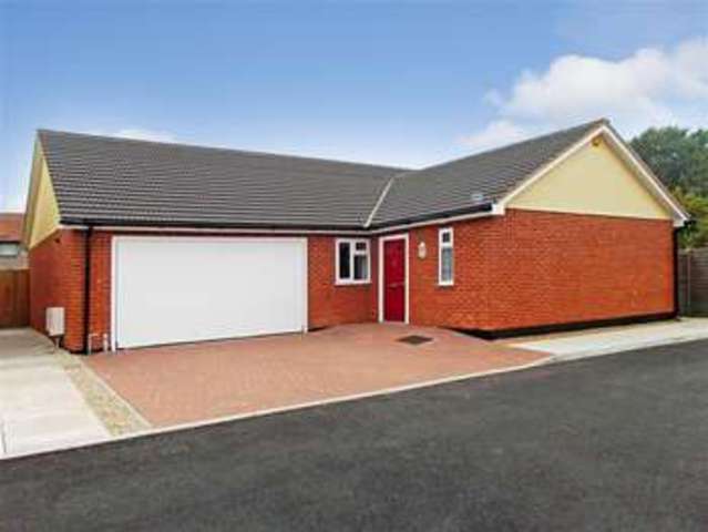  Image of 3 bedroom Bungalow for sale in Lampits Hill Corringham Stanford-Le-Hope SS17 at Corringham Stanford-Le-Hope Stanford-Le-Hope, SS17 9AA