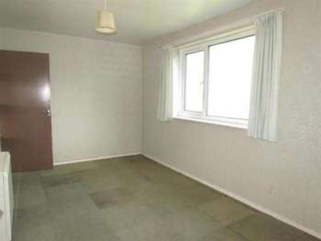  Image of 4 bedroom Semi-Detached house for sale in Playhatch Road Sonning Eye Reading RG4 at Sonning Eye, RG4 6TX