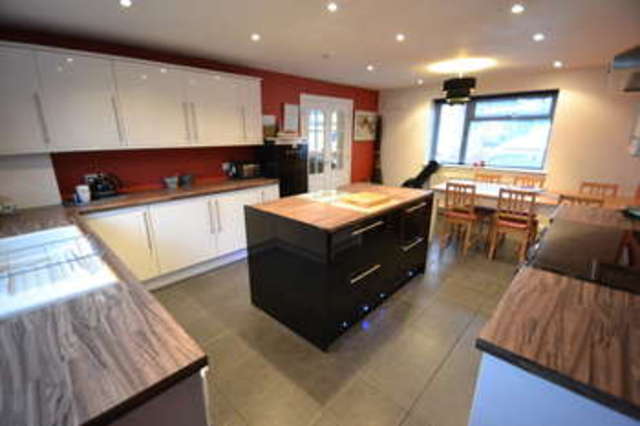  Image of 4 bedroom Detached house for sale in Lea Close Bishop