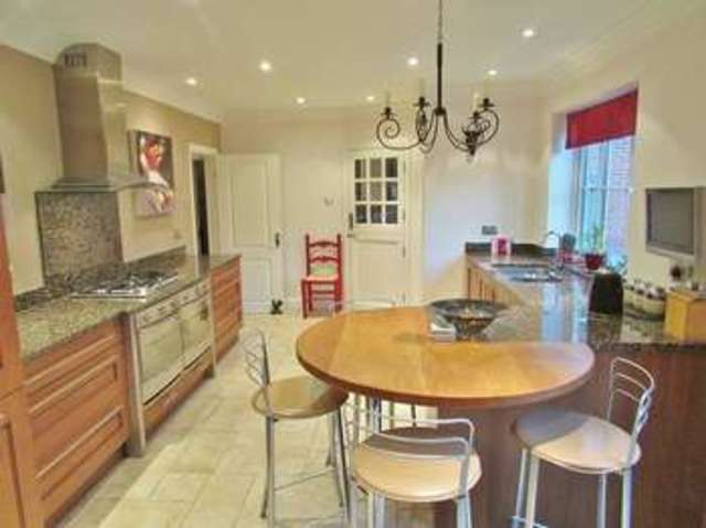  Image of 4 bedroom Detached house for sale in Manor Road Wantage OX12 at Wantage, OX12 8DP