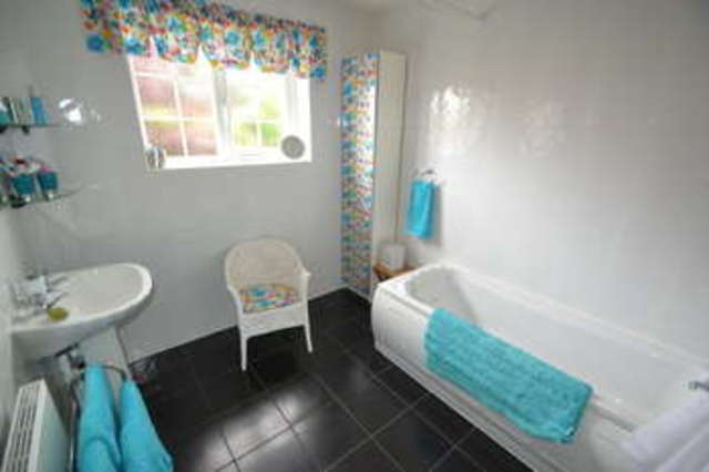  Image of 4 bedroom Detached house for sale in Mathams Drive Thorley Bishop