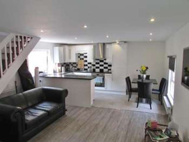  Image of 2 bedroom Apartment to rent in Mill Street Wantage OX12 at Wantage, OX12 9AB