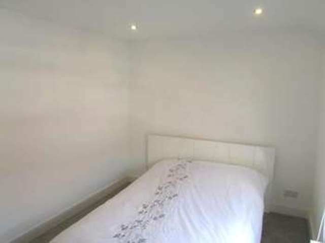  Image of 2 bedroom Apartment to rent in Mill Street Wantage OX12 at Wantage, OX12 9AB