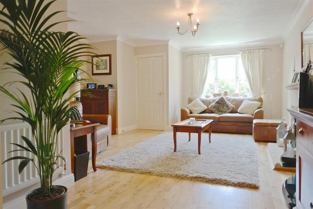  Image of 3 bedroom End of Terrace for sale in Montague Close Wokingham RG40 at Wokingham Berkshire Wokingham, RG40 5PF
