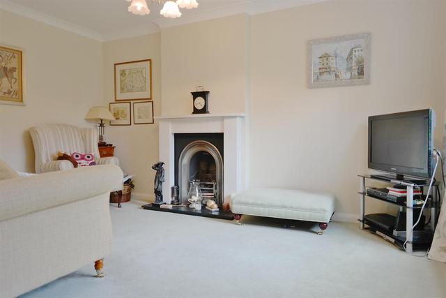  Image of 3 bedroom Detached house for sale in Montague Close Wokingham RG40 at Wokingham Berkshire Wokingham, RG40 5PH