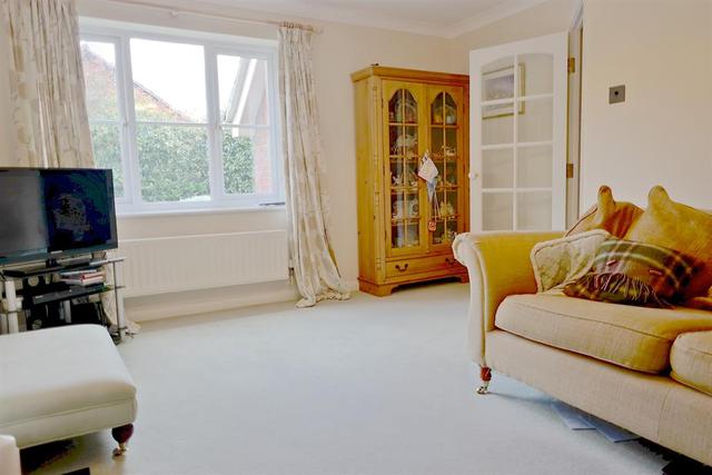  Image of 3 bedroom Detached house for sale in Montague Close Wokingham RG40 at Wokingham Berkshire Wokingham, RG40 5PH