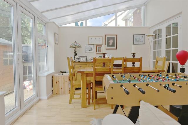  Image of 3 bedroom Detached house for sale in Montague Close Wokingham RG40 at Wokingham Berkshire Wokingham, RG40 5PH