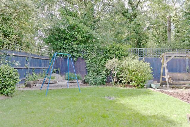  Image of 3 bedroom Detached house for sale in Montague Close Wokingham RG40 at Wokingham Berkshire Wokingham, RG40 5PH