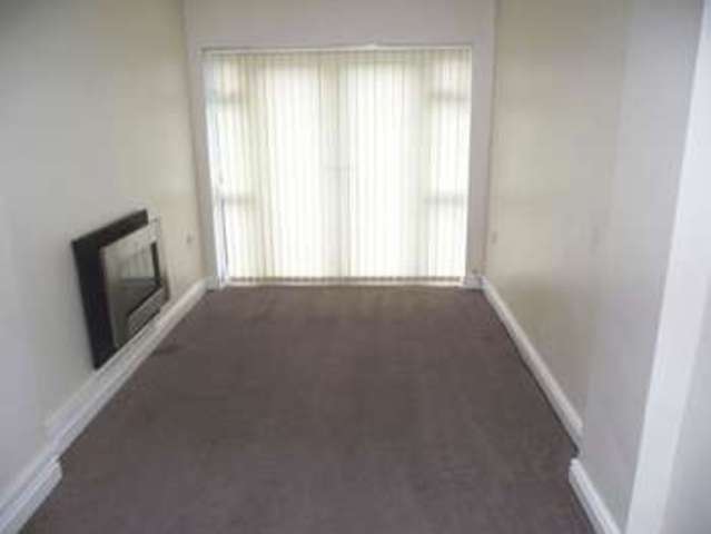  Image of 4 bedroom Semi-Detached house to rent in Montague Road Smethwick B66 at Montague Road  Smethwick, B66 4PJ