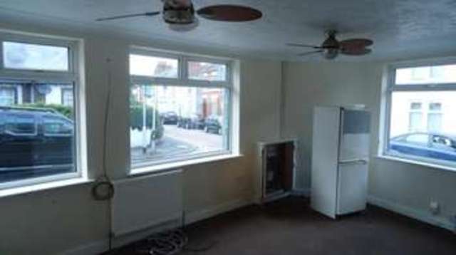  Image of 5 bedroom End of Terrace for sale in Montague Street Rushden NN10 at Rushden Northamptonshire Rushden, NN10 9TS