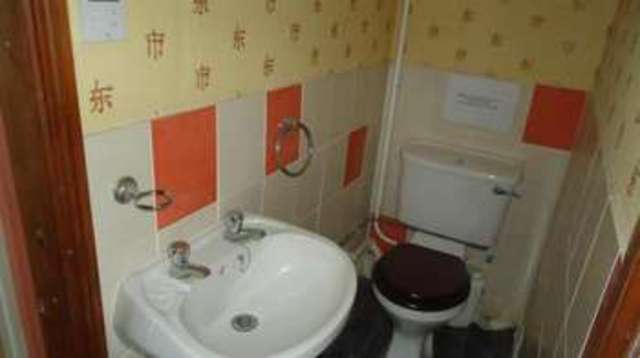  Image of 5 bedroom End of Terrace for sale in Montague Street Rushden NN10 at Rushden Northamptonshire Rushden, NN10 9TS