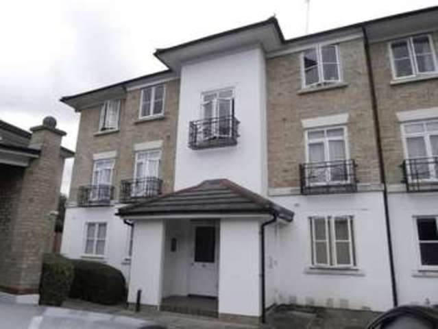  Image of 1 bedroom Flat to rent in Kingswood Drive Sutton SM2 at Kingswood Drive  Sutton, SM2 5NB