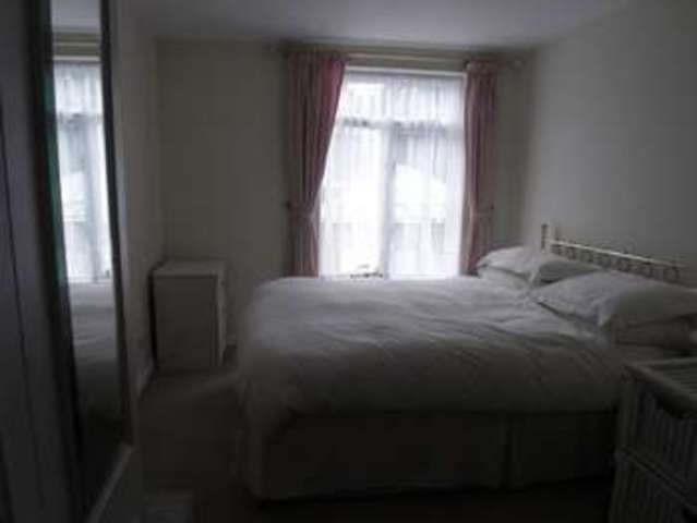  Image of 1 bedroom Flat to rent in Kingswood Drive Sutton SM2 at Kingswood Drive  Sutton, SM2 5NB