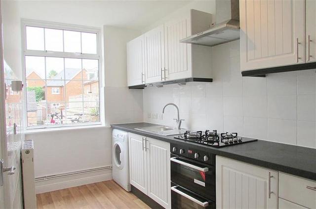  Image of 2 bedroom Flat to rent in Newbury Street Wantage OX12 at Wantage, OX12 8BU