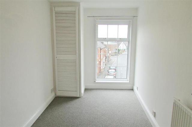  Image of 2 bedroom Flat to rent in Newbury Street Wantage OX12 at Wantage, OX12 8BU