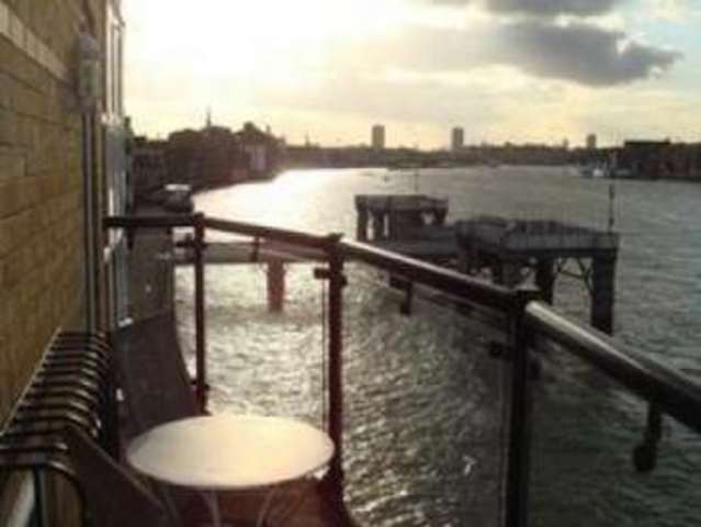 Image of 3 bedroom Penthouse for sale in Rotherhithe Street London SE16 at Rotherhithe  London, SE16 5QJ