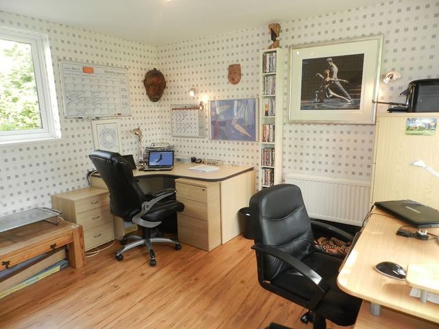  Image of 4 bedroom Detached house for sale in Park Hill Ampthill Bedford MK45 at 34 Park Hill  Ampthill, MK45 2LP