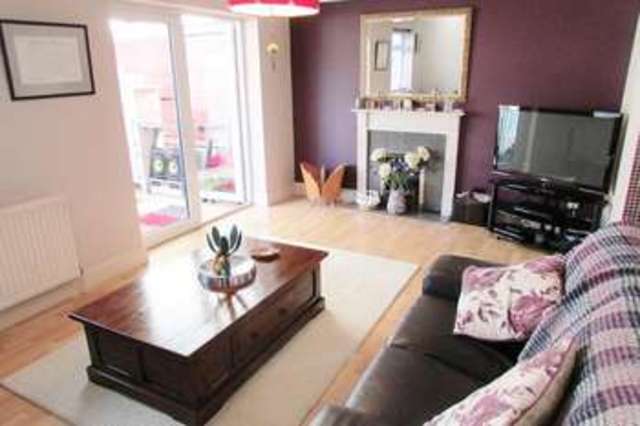  Image of 4 bedroom Semi-Detached house for sale in Ogbourne Close Wantage OX12 at Wantage, OX12 9ER