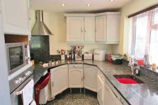  Image of 4 bedroom Semi-Detached house for sale in Ogbourne Close Wantage OX12 at Wantage, OX12 9ER