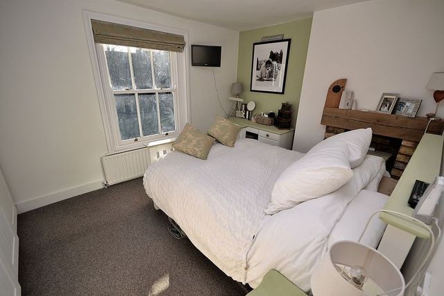  Image of 3 bedroom Semi-Detached house for sale in Eggington Leighton Buzzard LU7 at Eggington, LU7 9PQ