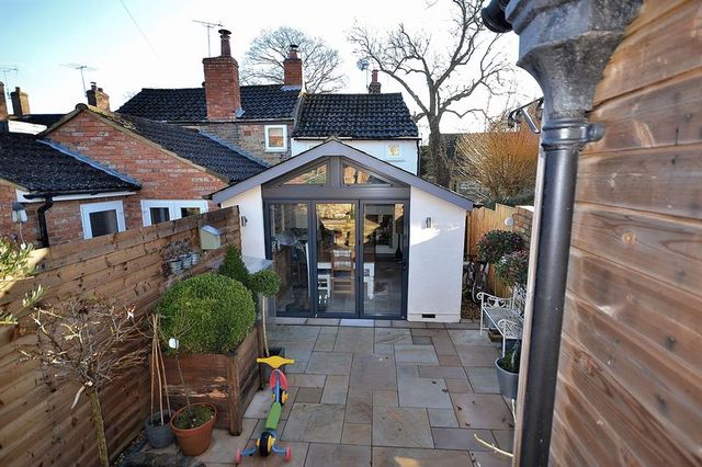  Image of 3 bedroom Semi-Detached house for sale in Eggington Leighton Buzzard LU7 at Eggington, LU7 9PQ