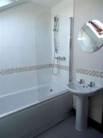 Image of 2 bedroom Apartment to rent in Richmond Road Cardiff CF24 at Richmond Road Roath Cardiff, CF24 3AS